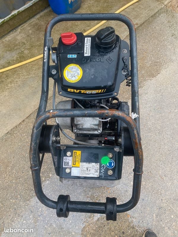 Pilonneuse BOMAG BVT65