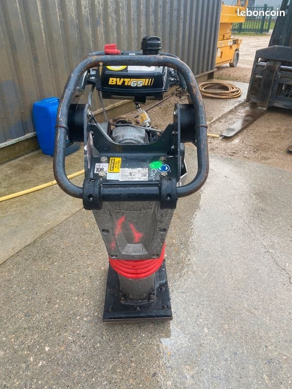 Pilonneuse BOMAG BVT65