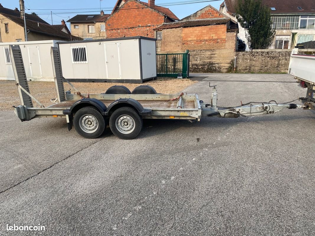 Remorque porte-engin ECIM