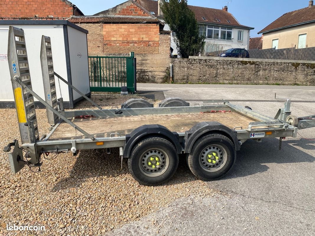 Remorque porte-engin HUBIERE
