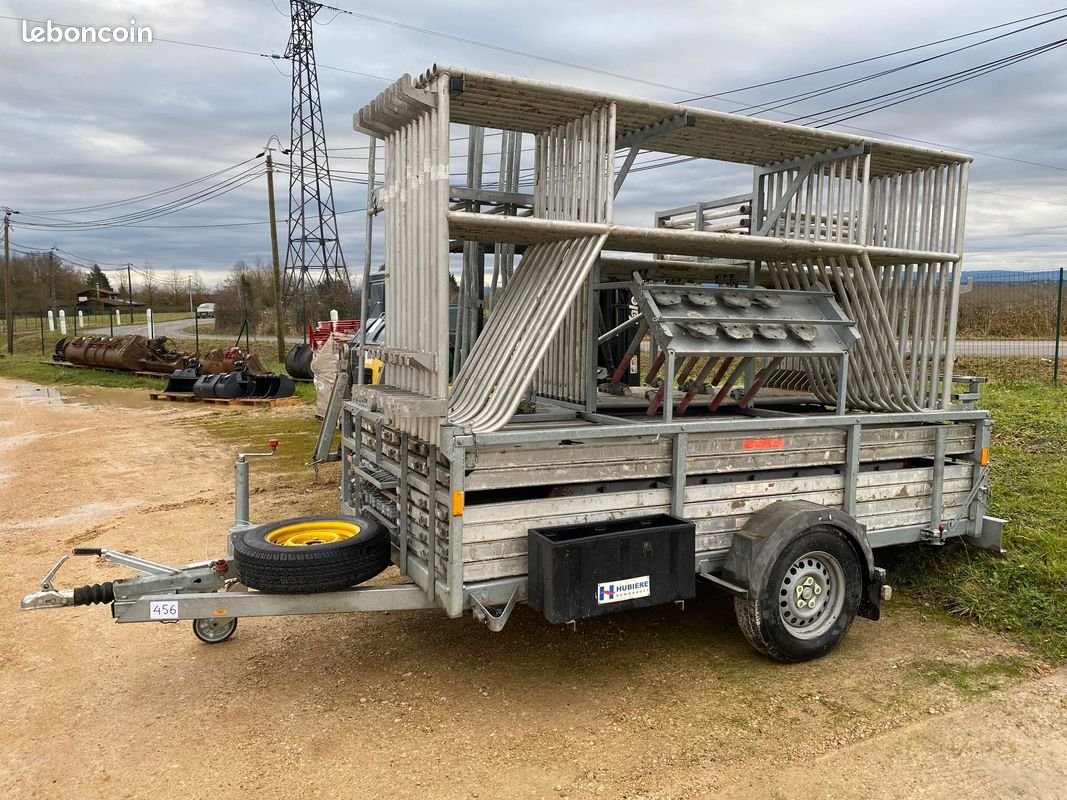 Échafaudage sur remorque