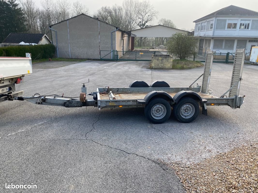 Remorque porte-engin ECIM