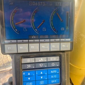 Pelle à chenilles KOMATSU PC130-8