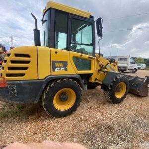 Chargeuse KOMATSU WA65-3